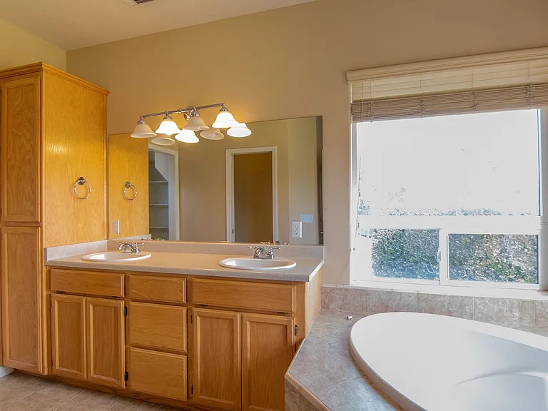 18830 Blythe Way — Photo 23