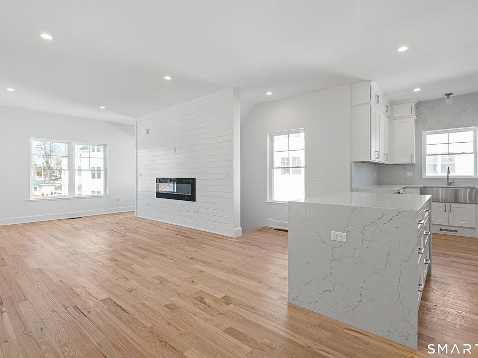 1st image of 25 Village Rd #B