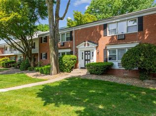37 Bon Aire Cir APT 8111, Suffern, NY 10901