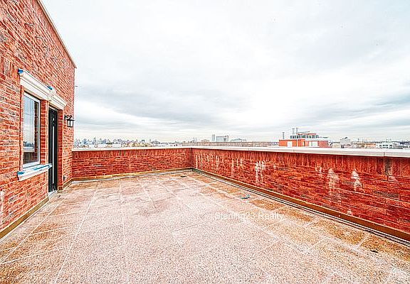 3rd image of 3608 28th Ave #1