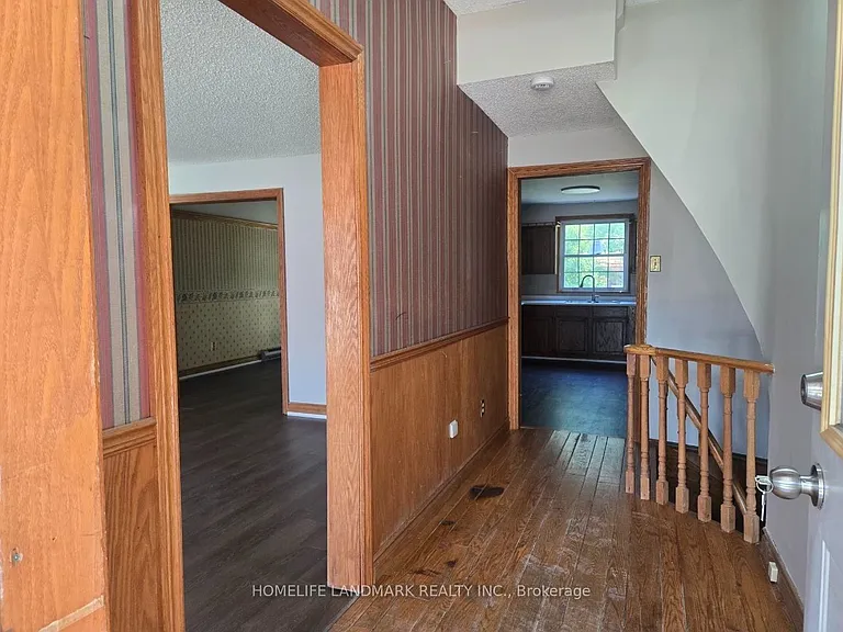 22 Centre St #1 — Photo 6