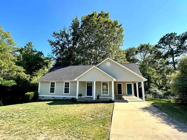 104 McNanna Ct, Hot Springs, AR 71913
