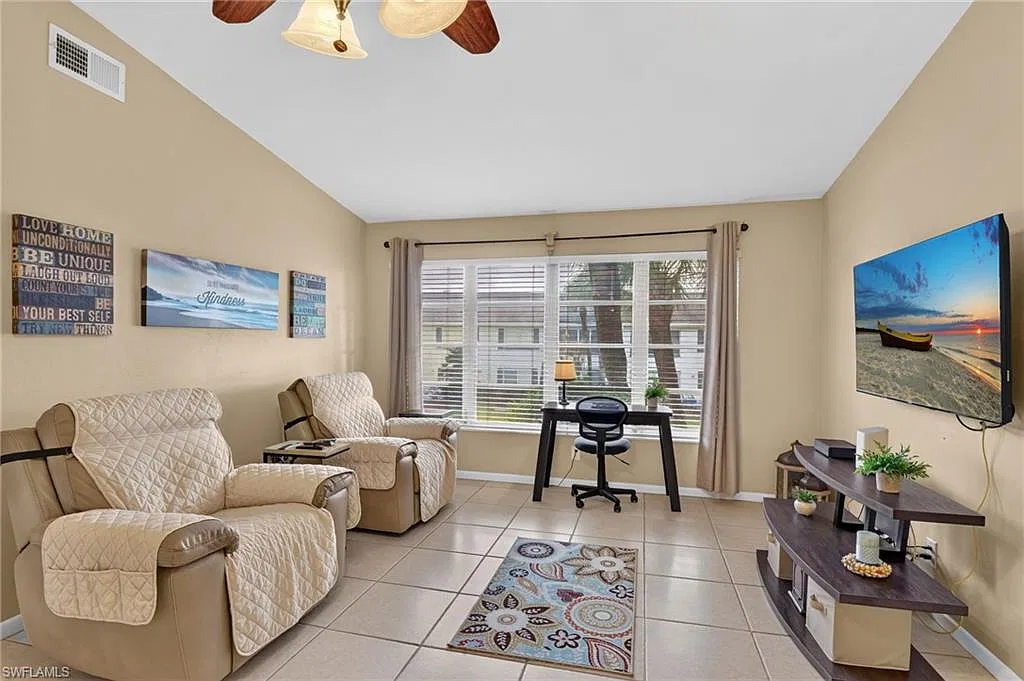 2 bed, 2.0 bath, 1246 sqft, $3,600 — Photo 4