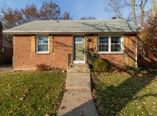 10 Oakland Ct, Bloomington, IL 61701