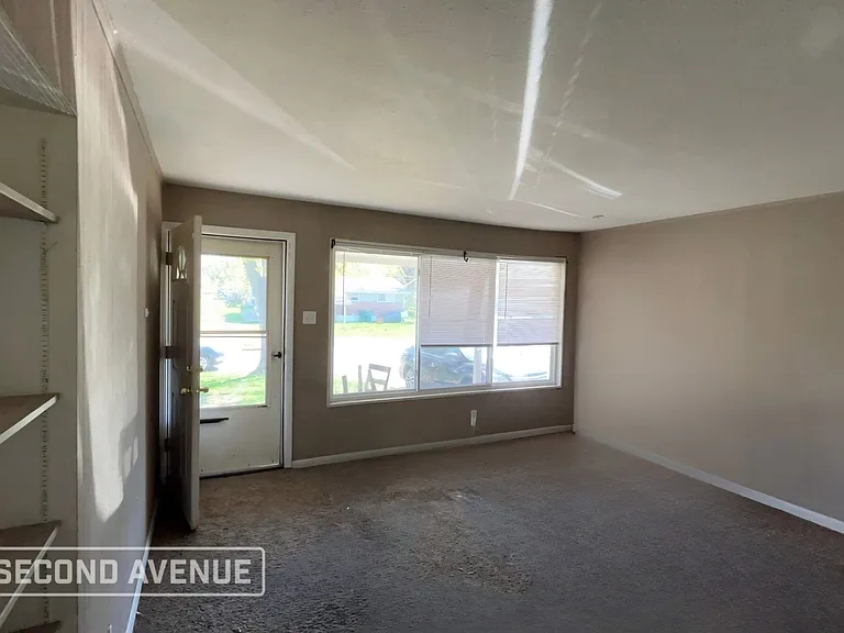 9743 Edgefield Dr — Photo 6