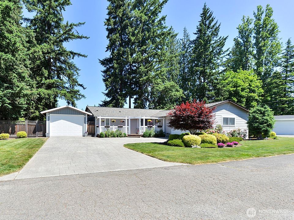 1st image of 906 164th Avenue NE