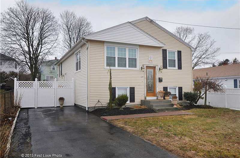 1st image of 124 Hazard Ave
