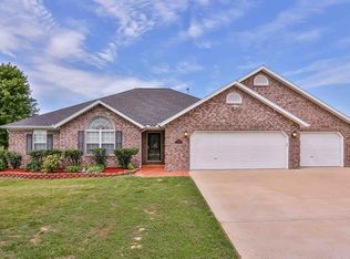 3539 Grapevine Dr, Springdale, AR 72762