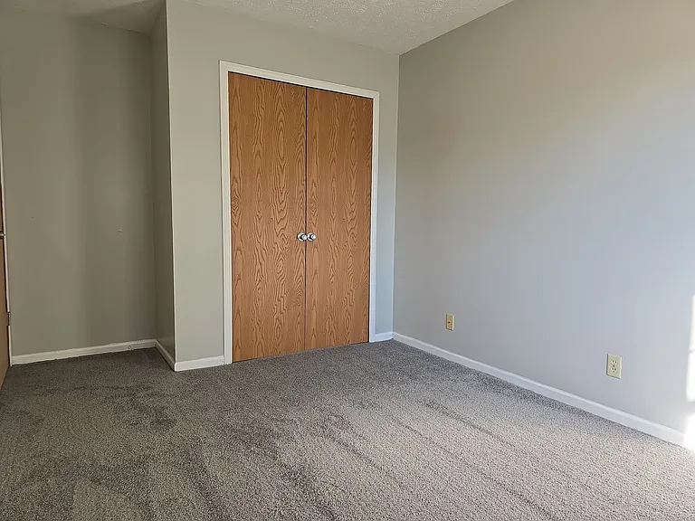 Lynnwood Apartments — Photo 15