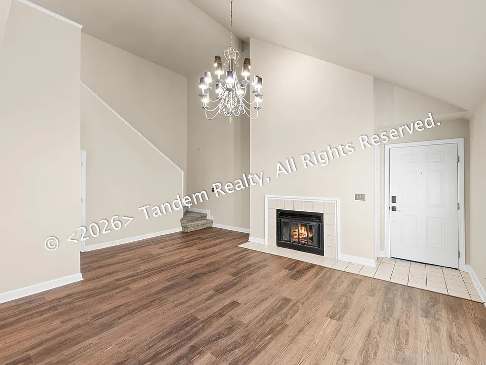 937 Russell St Apt 10 (5)_07222026