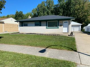 22064 Silver Creek Ln, Rockwood, MI 48173