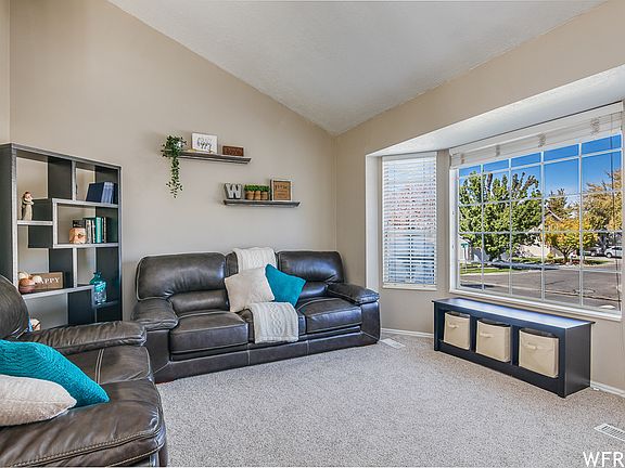 3rd image of 1269 W Eagle Nest Dr