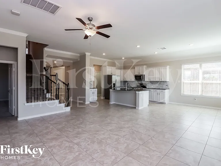 6406 Wolf Run Dr — Photo 4