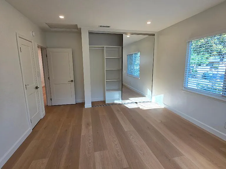 935 Arwin St — Photo 7