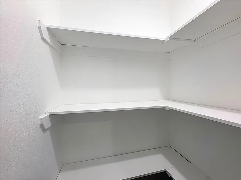 3206 Avenue K — Photo 9