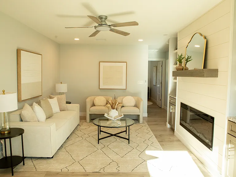 The Retreat at Paradise Valley Apartments — Photo 36