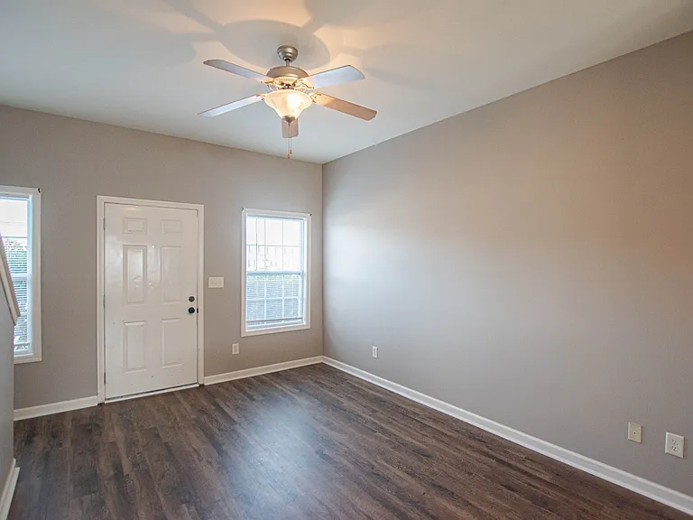 1209 Ash Ridge Dr #C — Photo 3