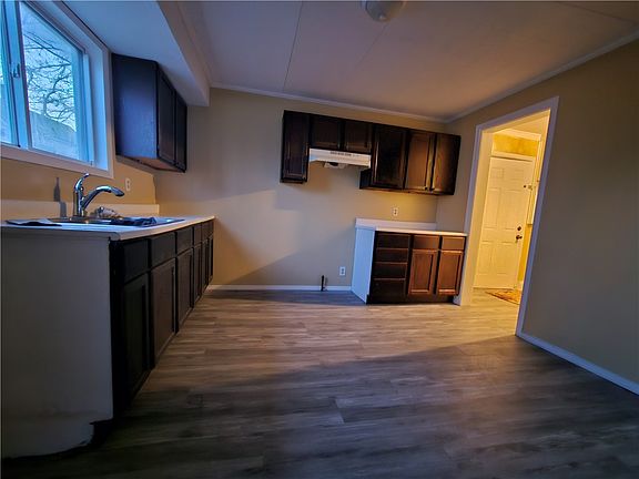 5th image of 930 N Bowman Ave