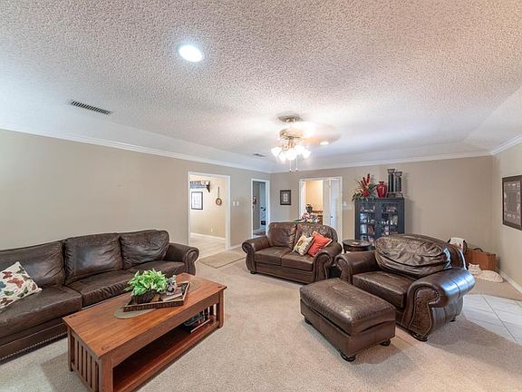 5th image of 4025 Angelina Dr
