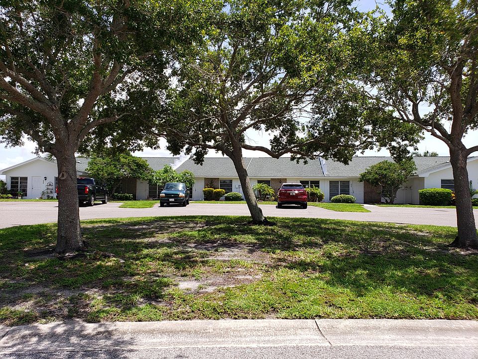 2nd image of 2557 Gary Cir