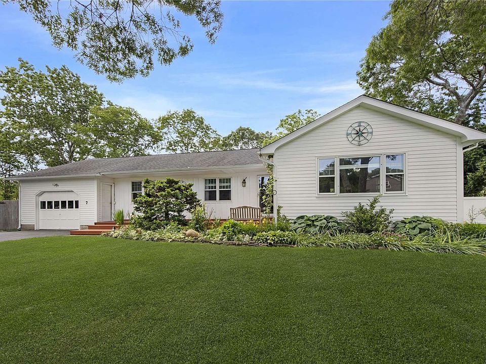 7 Circle Place, Speonk, NY 11972 Zillow