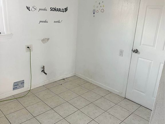 5th image of 333 Chanslor Ave