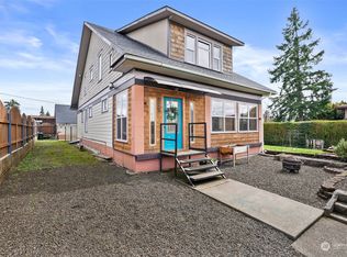 205 12th St, Raymond, WA 98577