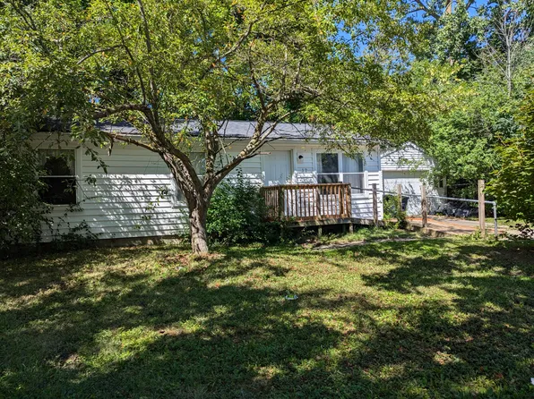 12 Trowbridge Ct, Ann Arbor, MI 48108