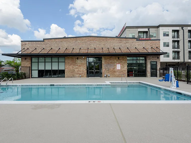 Motor City Apartments — Photo 26
