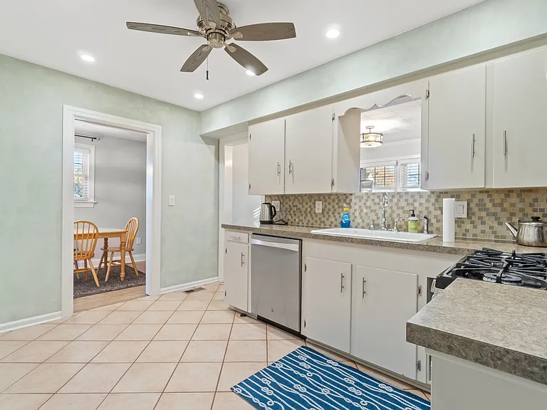 405 Farrell St #B — Photo 9