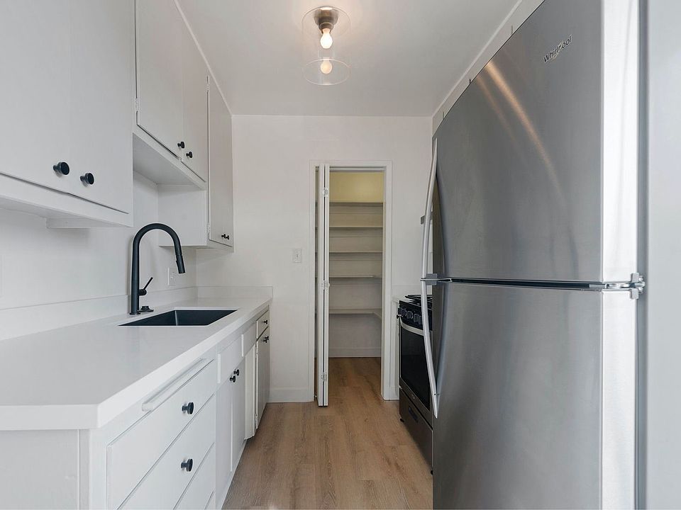 1st image of 4711 Beverly Blvd #2