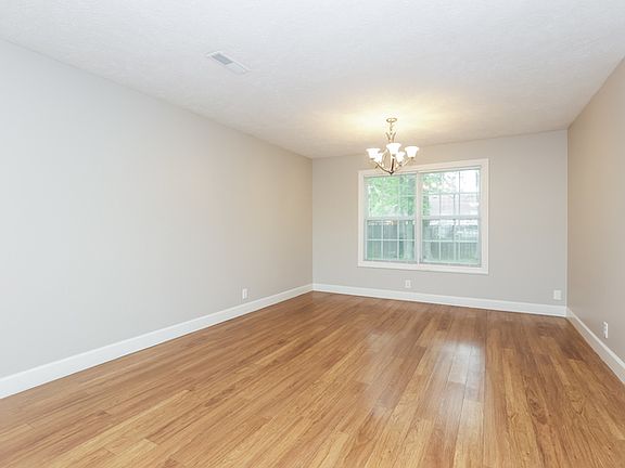 4th image of 2057 Aberdeen Cir