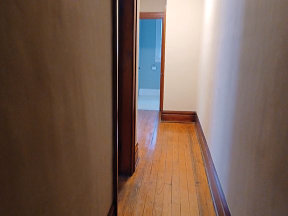 3rd image of 136 E Gates St #136