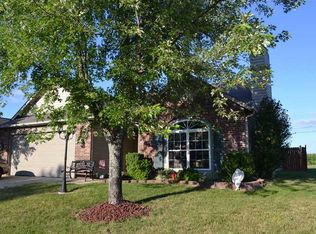 1465 Hedge Ct, Greenfield, IN 46140