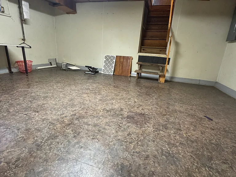 144 North Ave — Photo 14