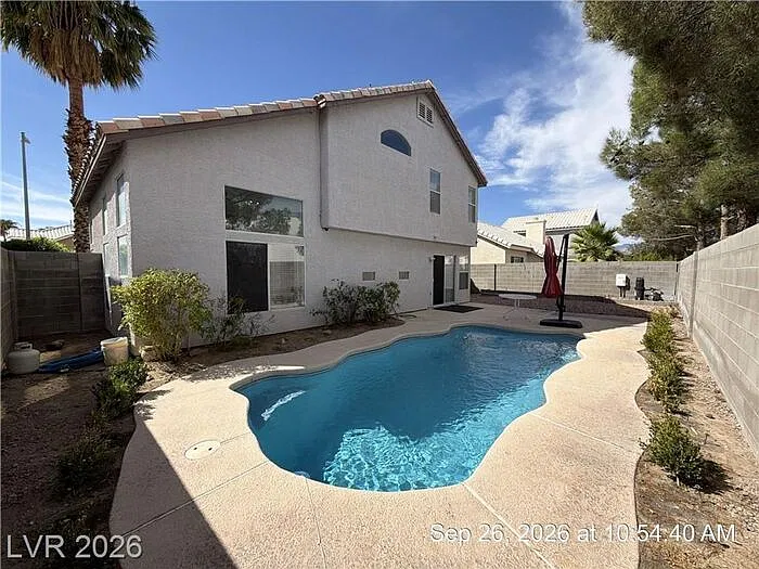 3 bed, 2.5 bath, 1807 sqft, $2,687 — Photo 2