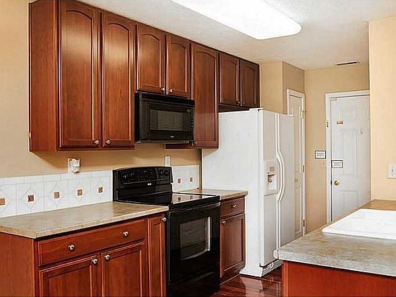5th image of 11592 Wildflower Ct