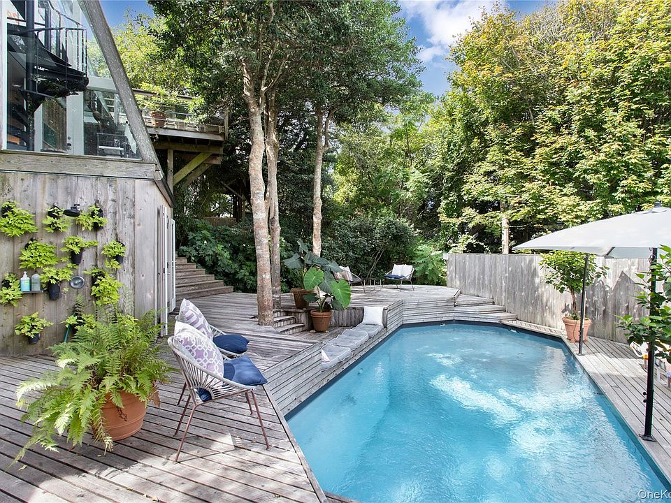 529 Sail Walk, Sayville, NY 11782 | MLS #961696 | Zillow