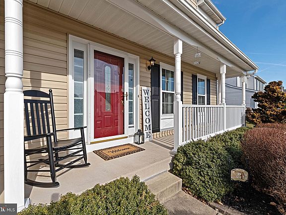3rd image of 2212 Deadora Dr