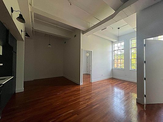 1st image of 184 Bainbridge St #202