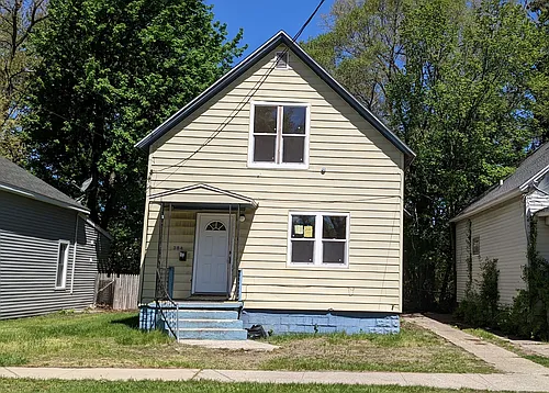 384 Iona Ave Photo 1