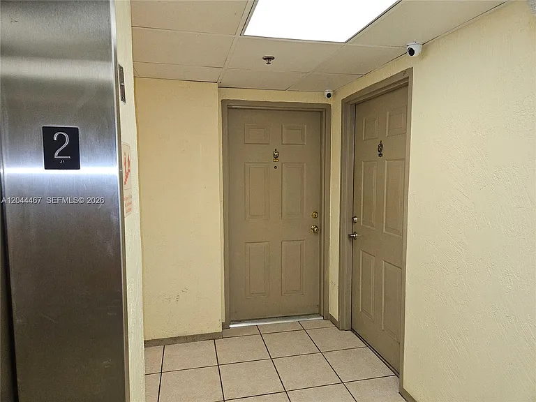 437 SW 7th St #201 — Photo 7
