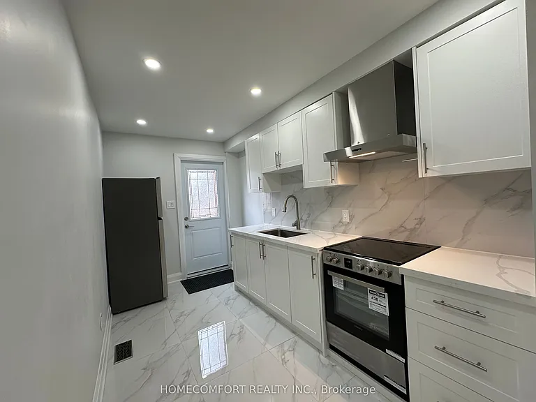 211 Osler St #MAIN FLOOR — Photo 6