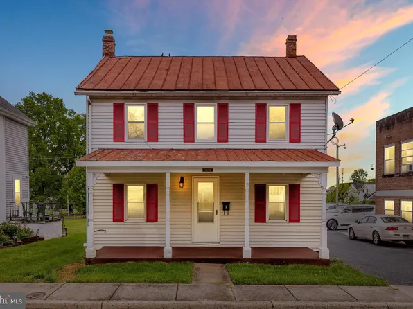 8 N Center St, Thurmont, MD 21788