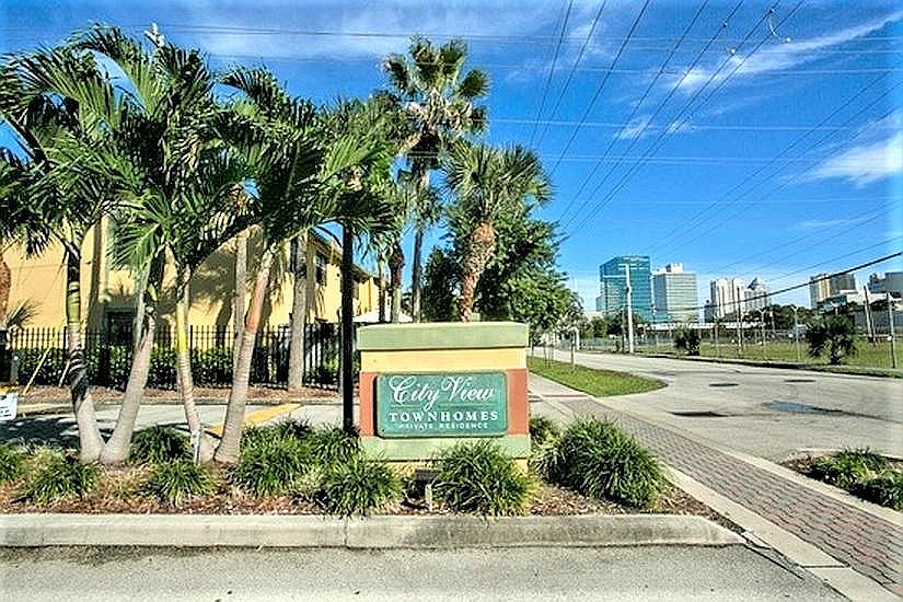 1st image of 356 City View Dr