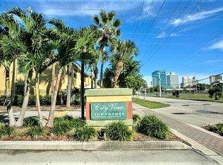 356 City View Dr, Fort Lauderdale, FL 33311
