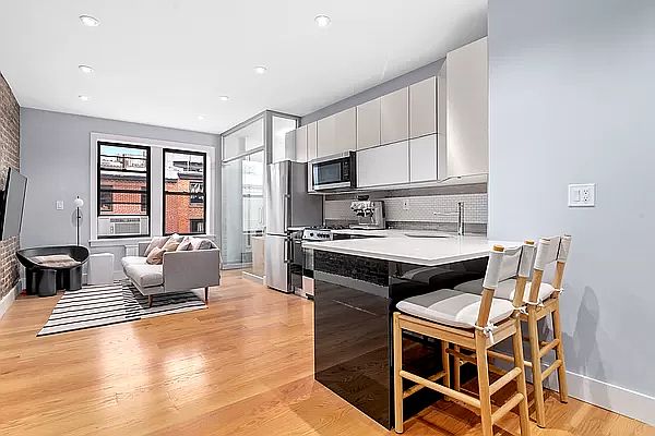 1st image of 19 Grace Ct APT 5D