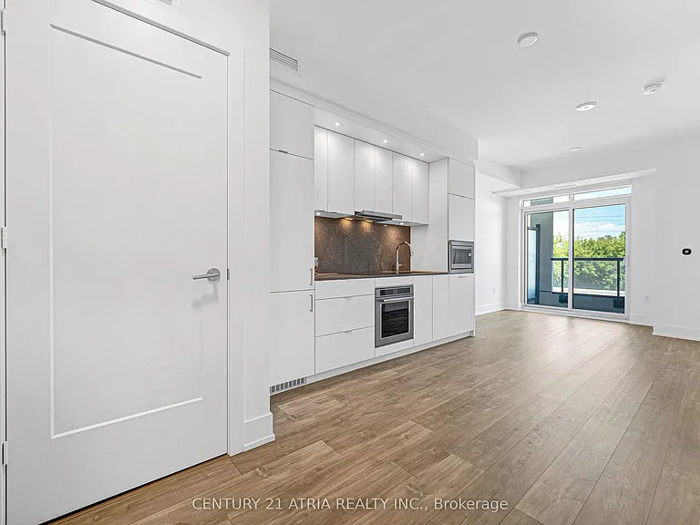 858 Dupont St #306 — Photo 6
