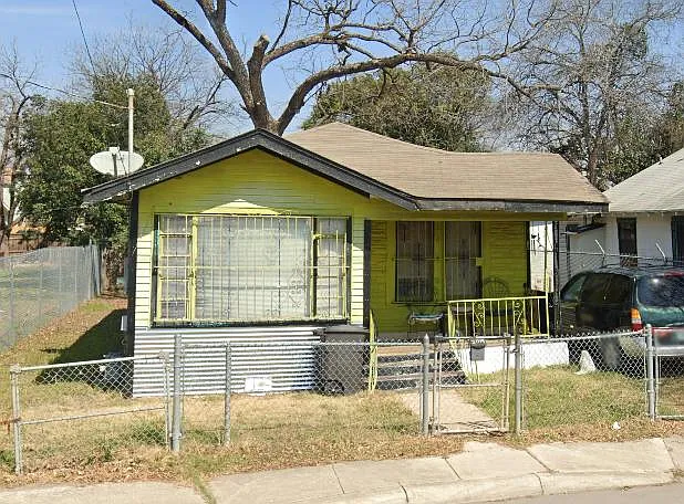 2 bed, 704 sqft, $1,500 — Photo 2