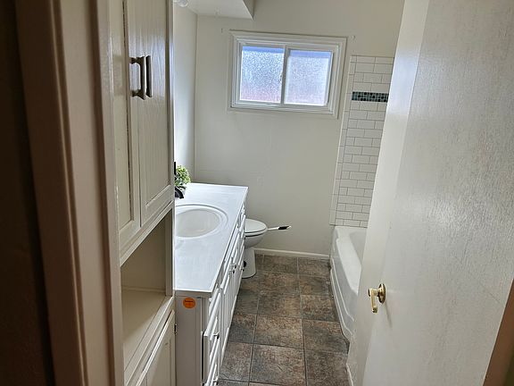 4th image of 5728 Newbury Ave